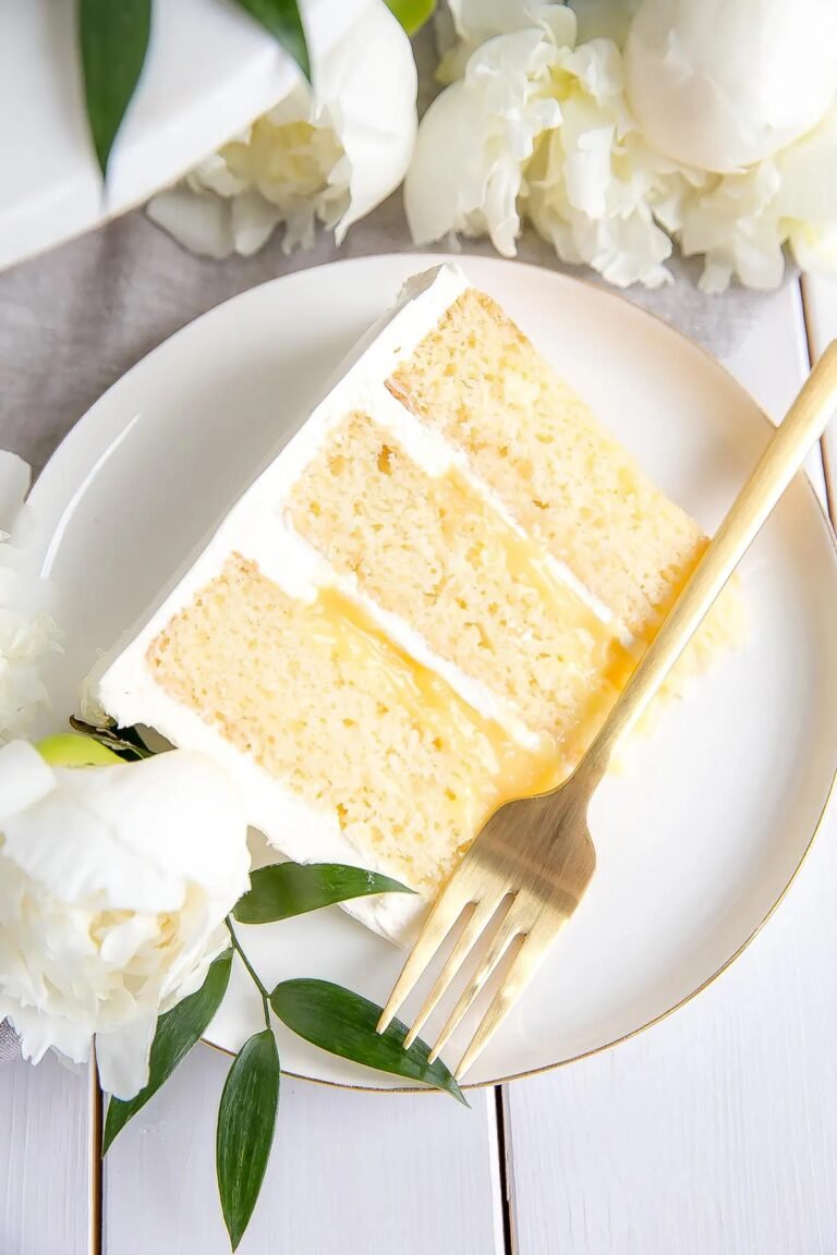 Blueberry Moon Cakes: a photo of a black and white wedding cake. www.blueberrymooncakes.co.uk. Bristol, UK